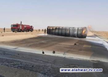 انقلاب صهريج حكومي يتسبب بقطع الطريق السريع غرب الناصرية